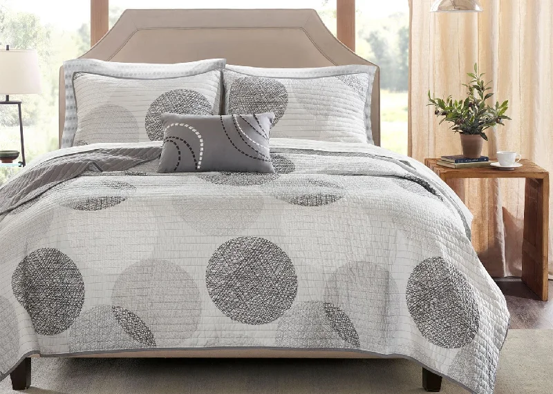 Jersey - Knit Sheets for a Comfortable and Casual BedMadison Park Knowles Reversible Complete Coverlet and Sheet Set