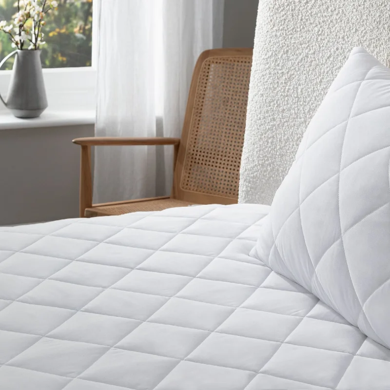 Memory foam mattresses for pressure relief and contouringAllergy Defence Mattress Protector