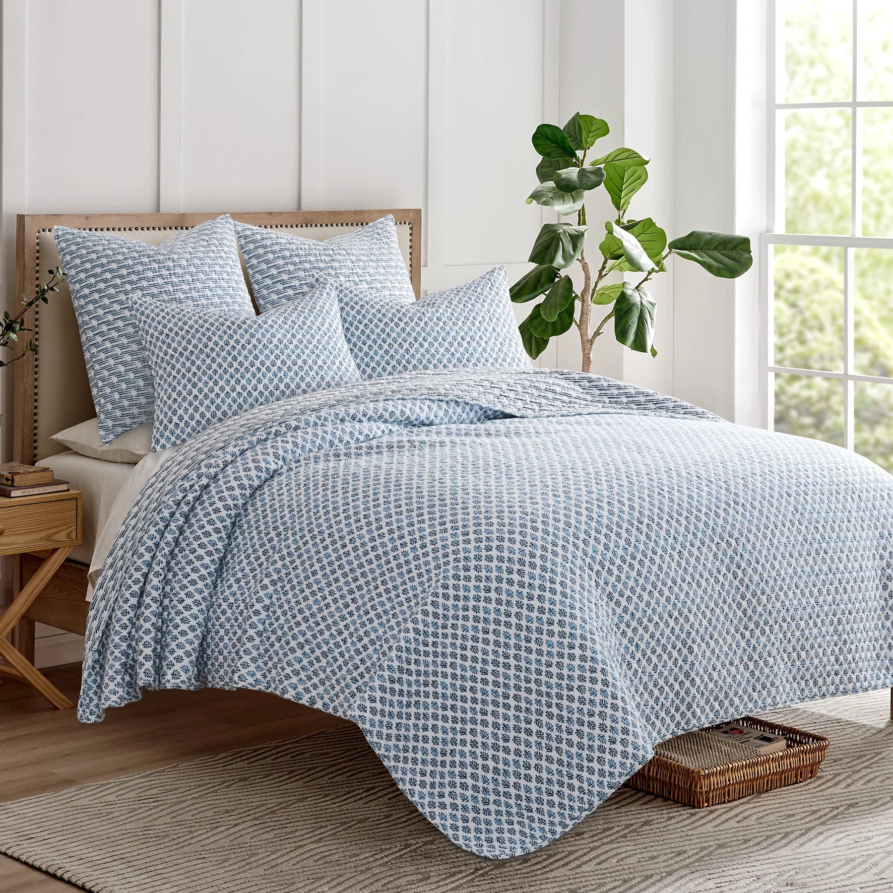 Bed skirts for adjustable - height bedsBlock Print Quilt Set- Blue (Twin)