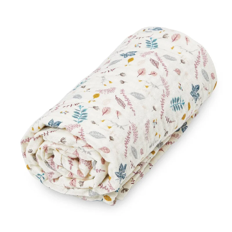 Fleece blankets for a cozy and plush textureCam Cam Copenhagen Blanket Baby Pressed Leaves Rose