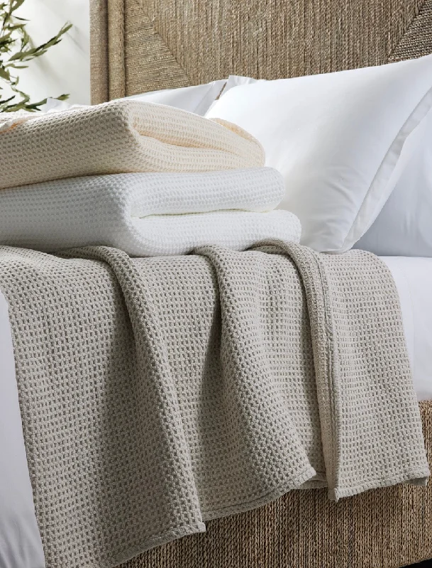 Wool blankets with natural warmth and insulationChatham | Blanket