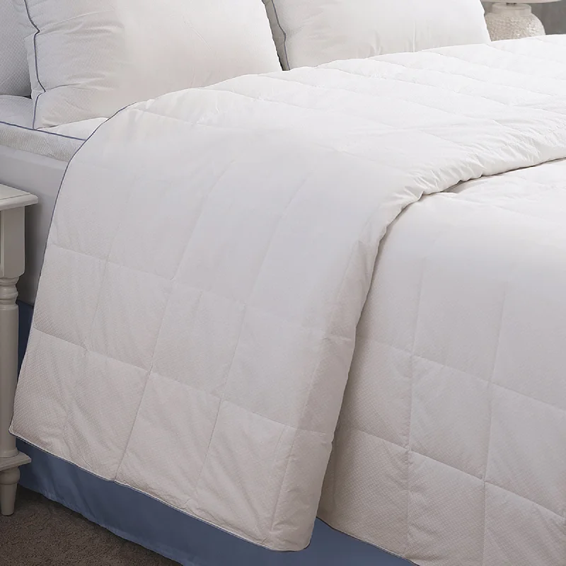 Bamboo - fiber - filled comforters with antibacterial and breathable qualitiesClimarest Cooling Comforter