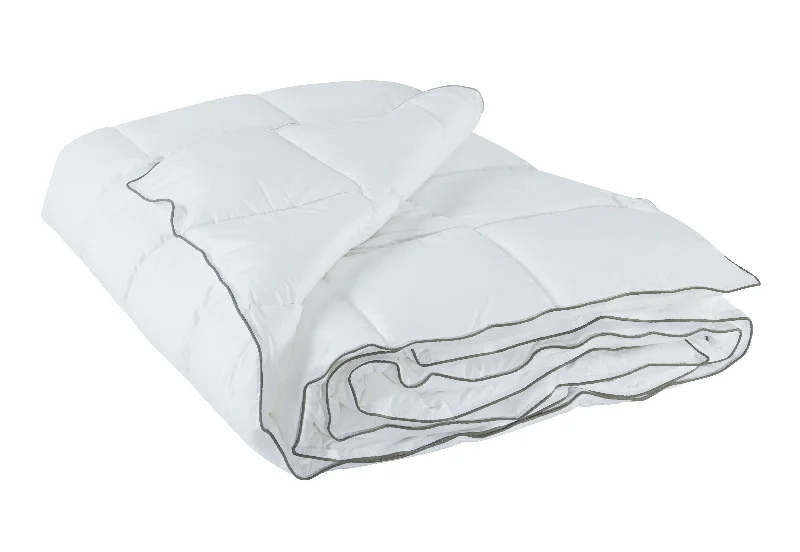 King - size comforters to fit large king - sized beds perfectlyComfitude Weighted 25 LB Full/Queen Comforter 90” X 90”