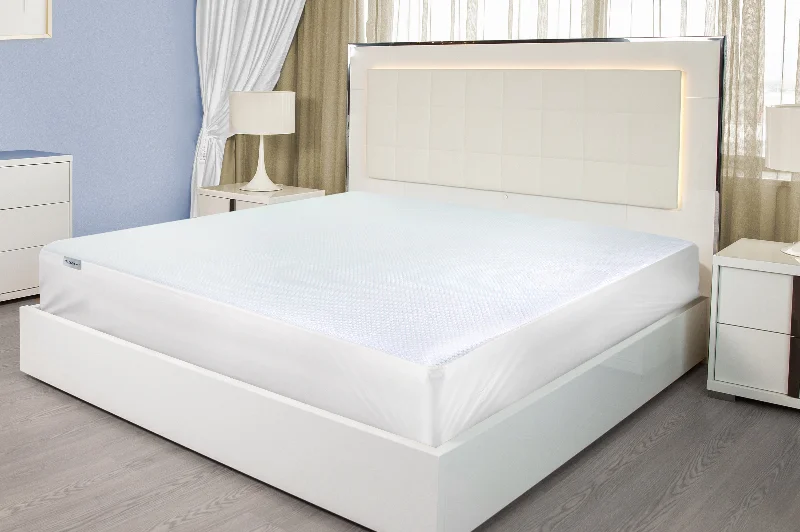 Wool - filled mattresses for natural insulation and moisture - wickingCooling Mattress Protector