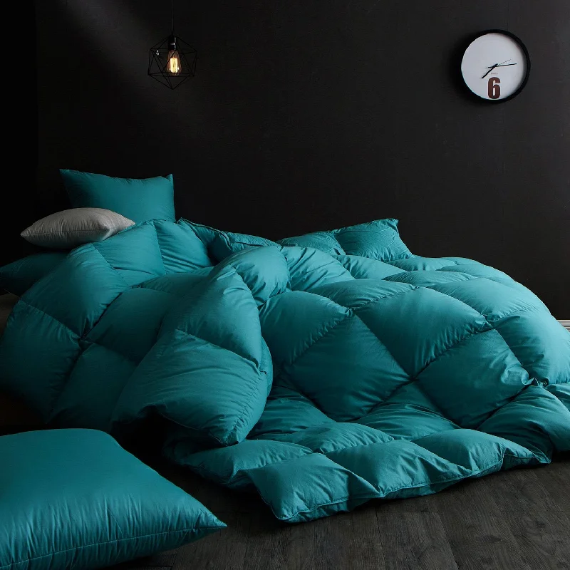 Bamboo - fiber - filled comforters with antibacterial and breathable qualitiesGlobon Fusion Winter Down Comforter Turquoise