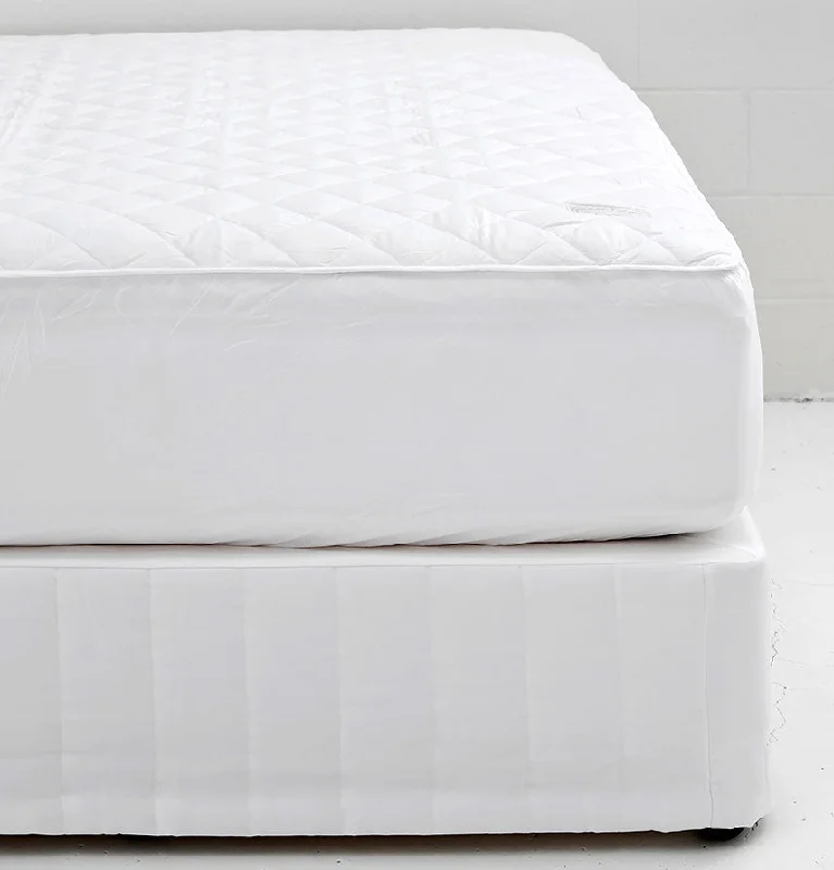 Wool - filled mattresses for natural insulation and moisture - wickingGuest Fresh Fitted Mattress Protector