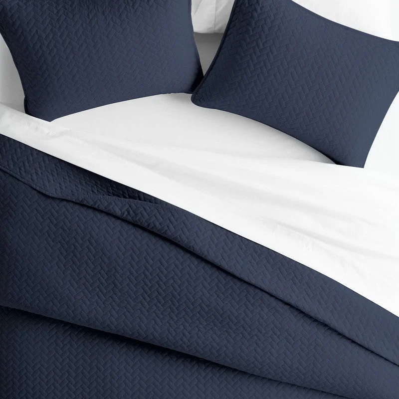 Synthetic - filled comforters like polyester for affordability and hypoallergenic propertiesHerringbone Stitch Navy Quilt Coverlet Set Contemporary Ultra Soft Microfiber Bedding