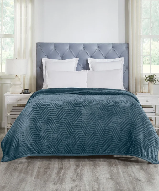 Synthetic fiber blend blankets for a budget - friendly choiceHome Essential euphoric tales flannel blanket,Coastal