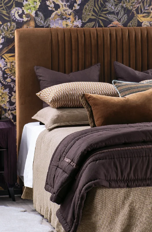 Down - filled comforters for supreme warmth and lightnessluchesi mulberry comforter