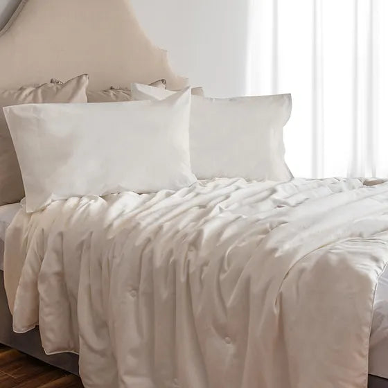 Budget - friendly duvet covers for first - time homebuyers or studentsLyocell Silk Duvet