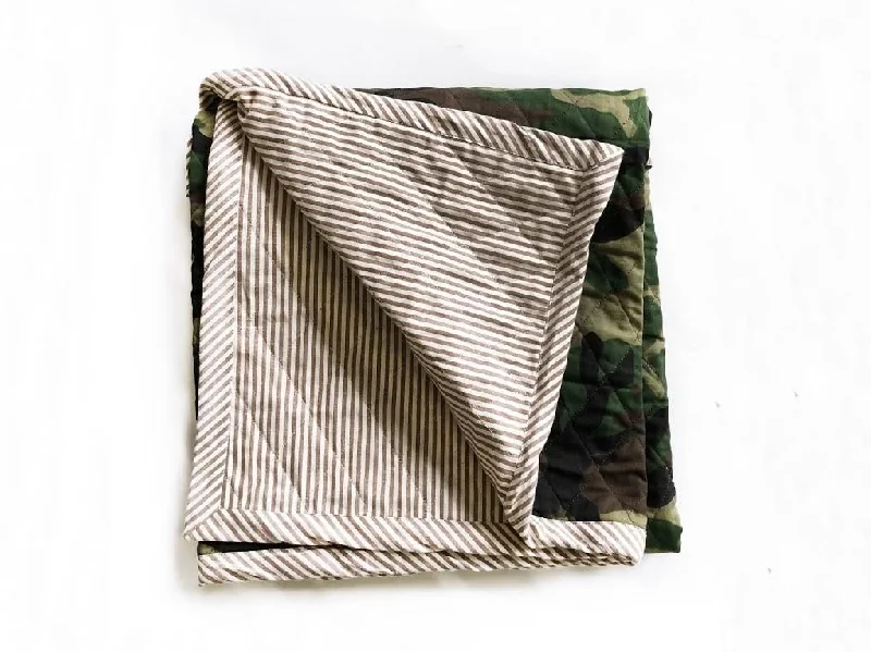 Chenille blankets with a thick and fuzzy textureQuilted Throw in Camo and Toulouse in Brown