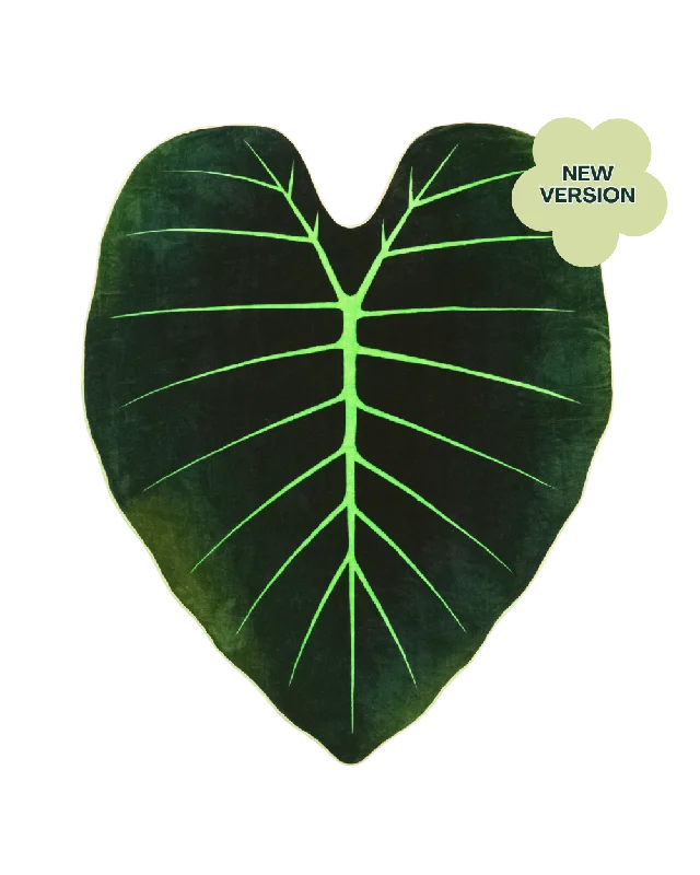 Acrylic blankets for a soft and affordable alternativeRegal Shield Giant Leaf Blanket