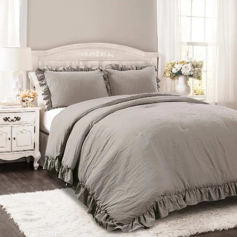 Down - filled comforters for supreme warmth and lightnessReyna Comforter Pure White 3Pc Set King