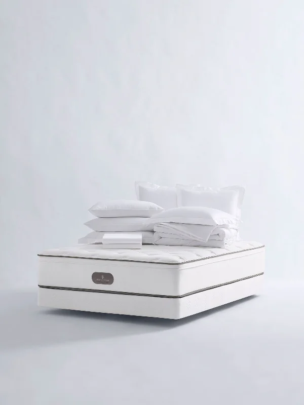 Queen - size mattresses for couples and standard bedroomsSignature Sleep Set