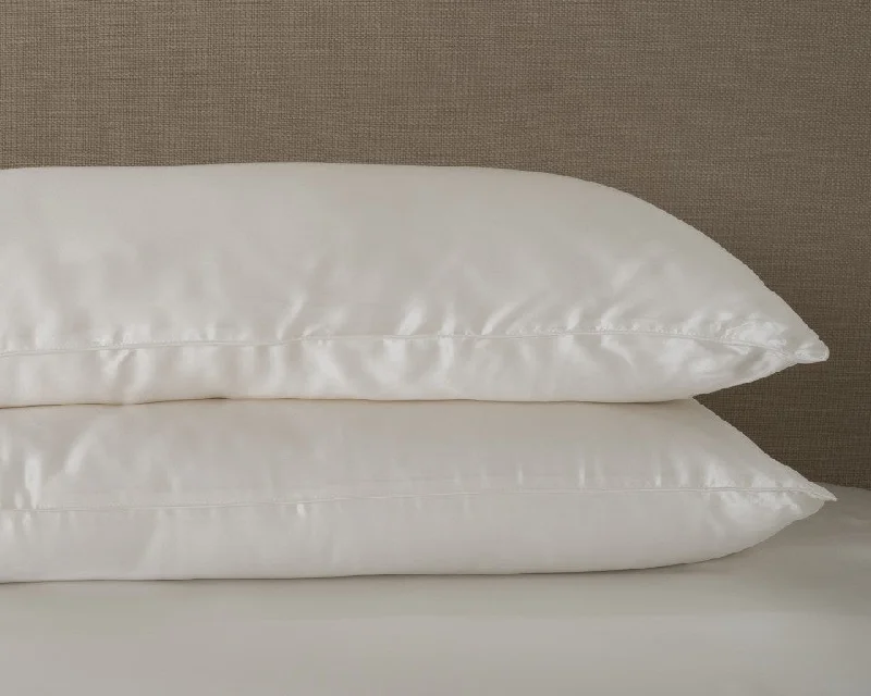 Duck down comforters with a softer feel and good warmth retentionSilk-Filled Pillow with Silk Shell, King Size