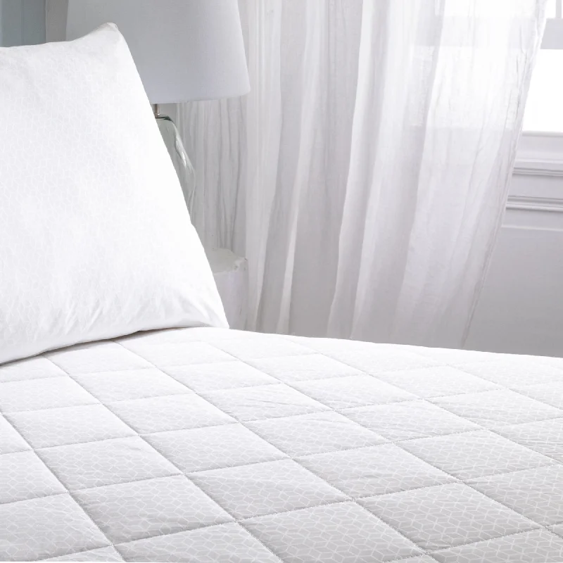 Memory foam mattresses for pressure relief and contouringSmart Temperature Cooling 100% Cotton Mattress Protector