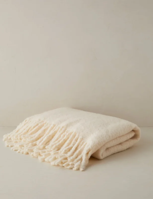 Cashmere blankets for ultimate softness and luxurySnug Throw by Sarah Sherman Samuel