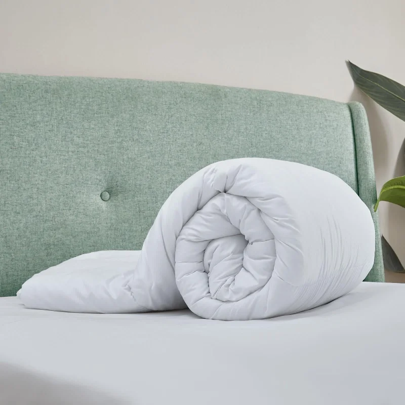 Light - blocking duvet covers for a better sleep during the daySo Soft Hollowfibre 10.5 Tog Duvet