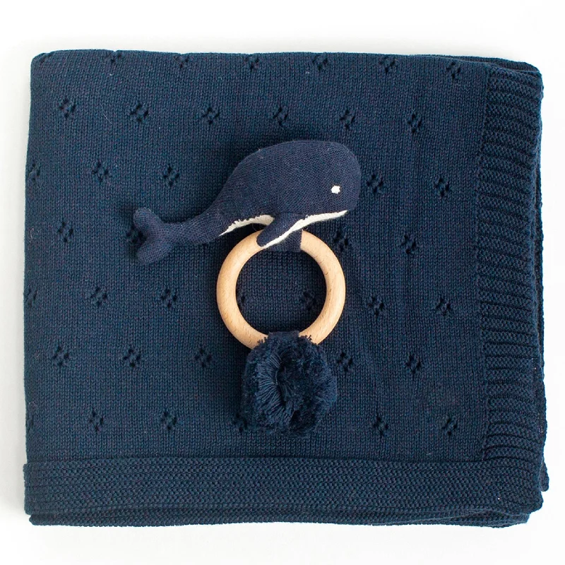 Queen - size blankets for standard - sized bedszestt Clover Knit Baby Gift Set Navy